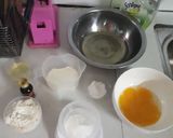Hình bước làm 1 của món Bánh bông lan cuộn kem