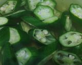 Foto langkah ke 2 dari resep Tumis Tempe Okra Hijau.