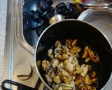 Foto del paso 2 de la receta: Crema de mejillones