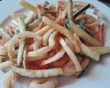 Foto del paso 4 de la receta: Bacalao y merluza con fritura de verduras sobre crema de arroz caldoso