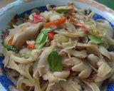 Foto langkah ke 6 dari resep Oseng Jamur Pete Mercon.