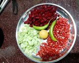 A picture of step 1 of Salad.