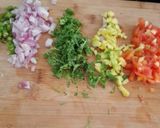 सुकी भेळ (sukhi bhel recipe in marathi) रेसिपी स्टेप 2 फोटो 