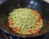 Foto del paso 5 de la receta: *Arroz con cúrcuma y guisantes*