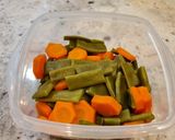 A picture of step 4 of Boiled Green Beans and Carrots.