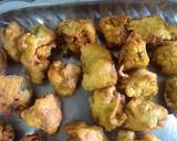 Pakoda in onion gravy recipe step 2 photo