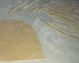 Foto del paso 4 de la receta: Fideos caseros con estofado de pollo 🍝🍗