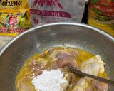 Foto langkah ke 2 dari resep Ayam Goreng Telur.