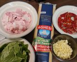 รูปขั้นตอนการทำที่ 1 ของ 🐷🌶..สปาเกตตี พริกแห้งเบคอน