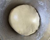 Gambar langkah 8 resipi Roti kentang kastard.