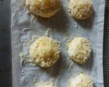 Sajtkrém, alma, párizsi leveles tésztában (Bundás buci) recept fázis 6 fotója