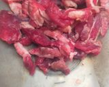 Foto langkah ke 1 dari resep Brokoli Masak Daging Sapi.