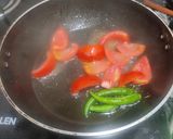 A picture of step 2 of Mushroom Do Piyaza.