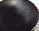 Foto del paso 1 de la receta: Pollo al oliva en wok