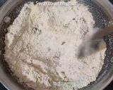 A picture of step 4 of Oats Rava Idli (Oats Semolina Idli Steamed in Microwave Oven).