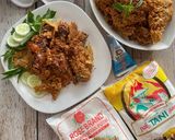 Foto langkah ke 7 dari resep Ayam Goreng Kremes.
