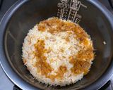 A picture of step 4 of Chinese Nanjing Rice Shaomai.