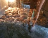 Foto del paso 7 de la receta: Galletas con chispas de chocolate sin gluten, lactosa y huevo