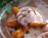 Foto langkah ke 5 dari resep Apel Saus Gula Jawa dengan Es Krim.