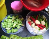 Foto langkah ke 1 dari resep Sambel Pete Ikan Asin.