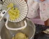 Foto langkah ke 2 dari resep Donat kentang ala Fitri Sasmaya.