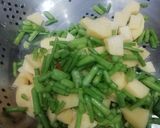 A picture of step 1 of Aloo Moongre ki Sabzi.