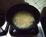 A picture of step 2 of Noodle Bhel.