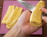 A picture of step 2 of Long-Lasting Crispy Fried Bananas.