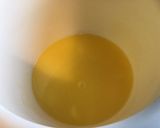 Une image de l'étape 2 de Gâteau caramélisé à l'ananas et jus de pêches.