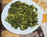 Foto del paso 1 de la receta: Salteado de espinacas espárragos con queso