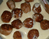 Foto del paso 3 de la receta: Gratinado de albóndigas suecas