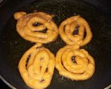 A picture of step 4 of Maida Jalebi.