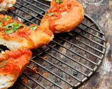 Hình bước làm 4 của món Bánh mì nướng muối ớt
