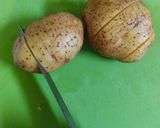 Foto langkah ke 1 dari resep 125. Hasselback Potatoes.