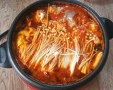 รูปขั้นตอนการทำที่ 7 ของ ซุปกิมจิ​ เกี๊ยวกุ้ง+โบโลน่าหมู🍲