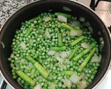Foto del paso 3 de la receta: Crema de guisantes