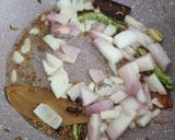 A picture of step 4 of Veg pulao.