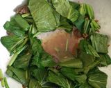 Foto langkah ke 3 dari resep Sawi Daging saos Lada Hitam.