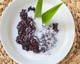 Foto langkah ke 3 dari resep Bubur Ketan Hitam Kental Gurih.