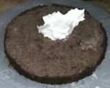 A picture of step 2 of Winter theme cake.
