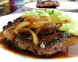 A picture of step 4 of Pork Chop With Onion Black Pepper Sauce.