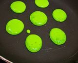 Foto langkah ke 4 dari resep Pancake Pelangi.