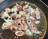 A picture of step 4 of Seafood Paella 🥘.