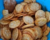 A picture of step 4 of Spicy Ranch Ritz Crackers.