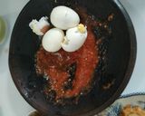 Foto langkah ke 4 dari resep Penyet telur sambel terasi.
