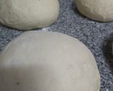 Foto del paso 2 de la receta: Pizza 🍕de sábado por la noche.👩🏼🍳