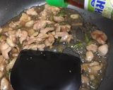 รูปขั้นตอนการทำที่ 3 ของ ข้าวกะเพราไก่ไข่ดาว