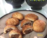 A picture of step 4 of Sesame Filled Cookies.