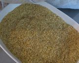 A picture of step 1 of Bulgar salad.