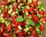 عکس مرحله 1 از دستور سالاد شیرازی